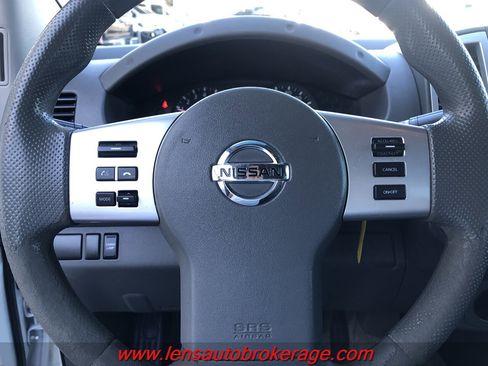 Used 2016 Nissan Frontier S image 11