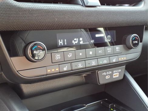 New 2026 Subaru Outback Limited image 13