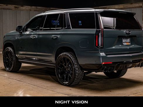 Used 2025 Cadillac Escalade V image 7