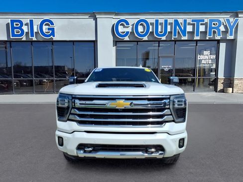 Used 2024 Chevrolet Silverado 2500 High Country w/ High Country Premium Package AWD/4WD image 8