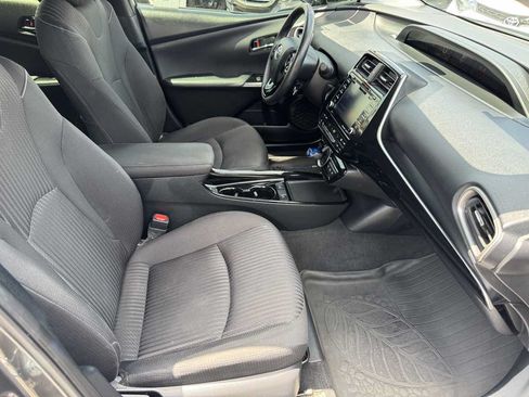 Used 2020 Toyota Prius Prime LE FWD image 16