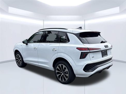 New 2026 Audi Q3 quattro 2.0T AWD/4WD image 3