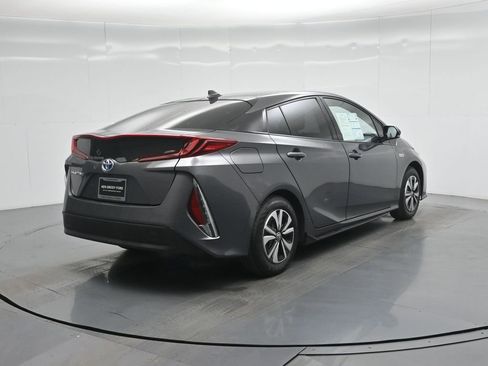 Used 2018 Toyota Prius Prime Plus image 23