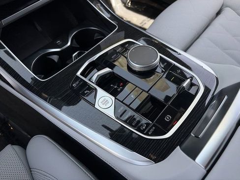 New 2026 BMW X7 xDrive40i w/ M Sport Package image 21