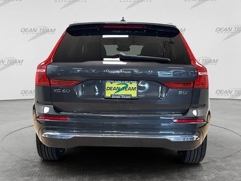 Used 2022 Volvo XC60 B5 Inscription w/ Climate Package AWD/4WD image 8