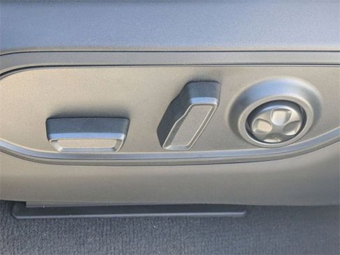 New 2025 Jeep Grand Cherokee Laredo image 19