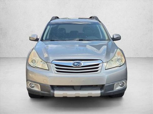 Used 2010 Subaru Outback 3.6R Limited AWD/4WD image 2