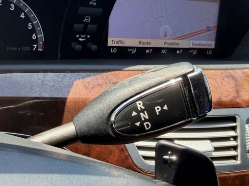 Used 2010 Mercedes-Benz S 550 image 17