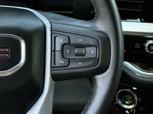 Used 2025 GMC Sierra 1500 SLT AWD/4WD image 14