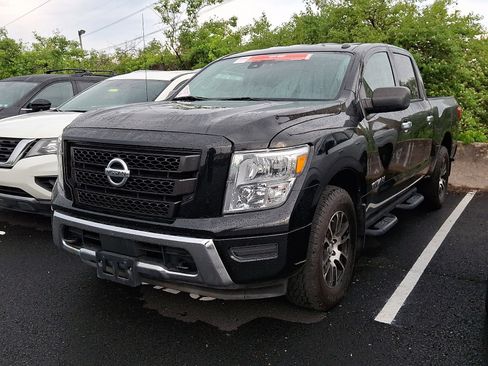 Used 2021 Nissan Titan SV w/ Accessory Utility Package AWD/4WD image 3