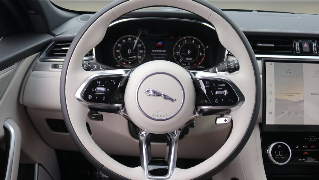 New 2026 Jaguar F-PACE R-Dynamic S AWD/4WD image 18