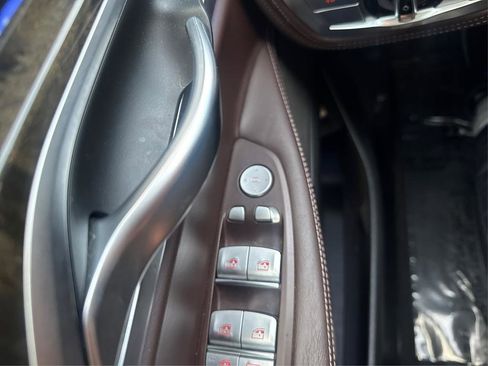 Used 2016 BMW 740i image 32