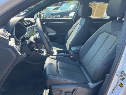 Used 2025 Audi Q3 2.0T Premium w/ Convenience Package image 27