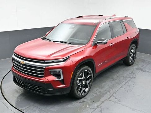 New 2026 Chevrolet Traverse High Country w/ LPO, Floor Liner Package FWD image 37