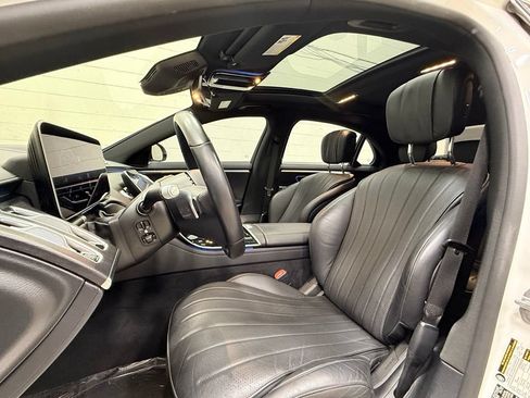 Used 2022 Mercedes-Benz S 500 4MATIC w/ AMG Line Package image 32