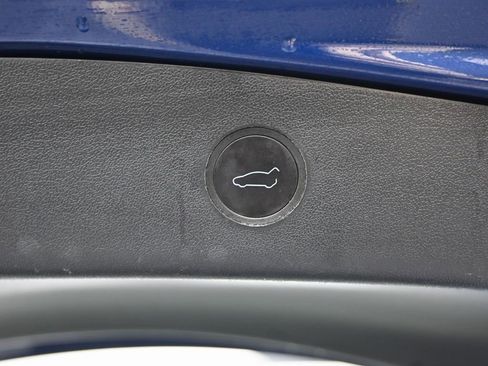 Used 2022 Tesla Model 3 image 15