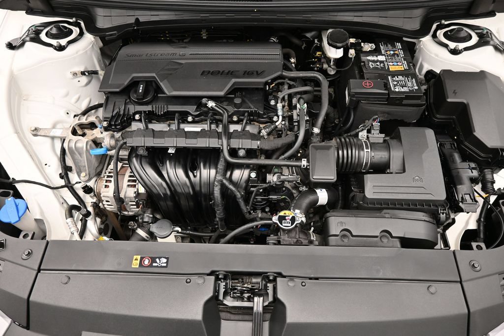 Used 2025 Kia K4 GT-Line w/ GT-Line Premium Package FWD image 9
