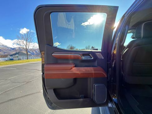 Used 2023 GMC Sierra 1500 Denali Ultimate image 25