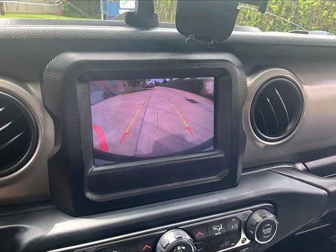 Used 2019 Jeep Wrangler Unlimited Sport S AWD/4WD image 30