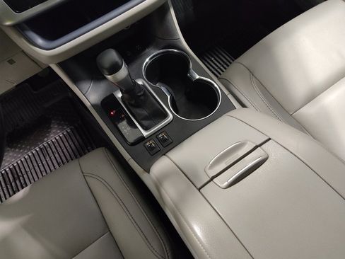 Used 2018 Toyota Highlander XLE image 26