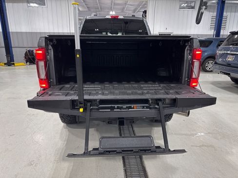 Used 2022 Ford F250 Platinum w/ Tremor Off-Road Package image 12
