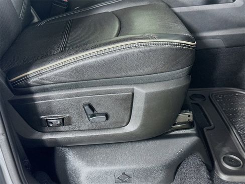 Used 2020 RAM 3500 Limited image 23