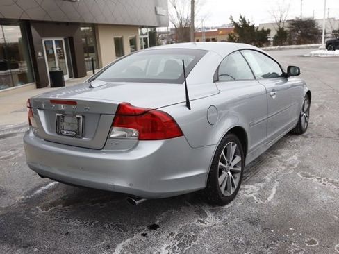 Used 2012 Volvo C70 T5 image 3
