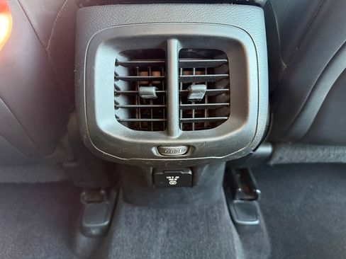 Used 2018 Jeep Cherokee Limited w/ High Altitude Package image 15