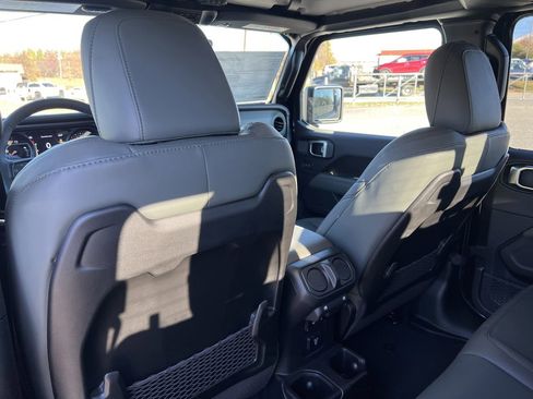 New 2026 Jeep Gladiator Mojave AWD/4WD image 22