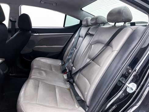 Used 2019 Hyundai Elantra Limited image 37