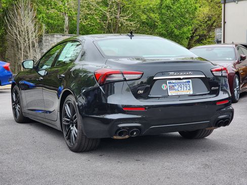 Used 2022 Maserati Ghibli Modena Q4 AWD/4WD image 3