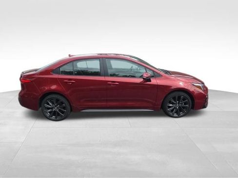 Used 2025 Toyota Corolla SE FWD image 7