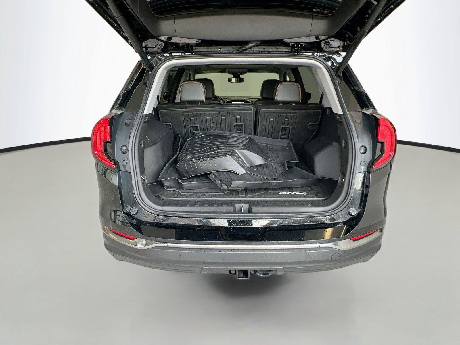 Used 2022 GMC Terrain AT4 w/ Infotainment Package II AWD/4WD image 26