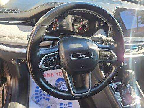 Used 2022 Jeep Compass Latitude w/ Sun and Sound Group AWD/4WD image 15