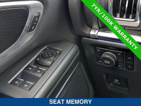 Certified 2025 Ford Expedition Max Platinum w/ Stealth Appearance Package AWD/4WD image 29
