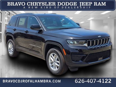 New 2026 Jeep Grand Cherokee Laredo RWD image 1