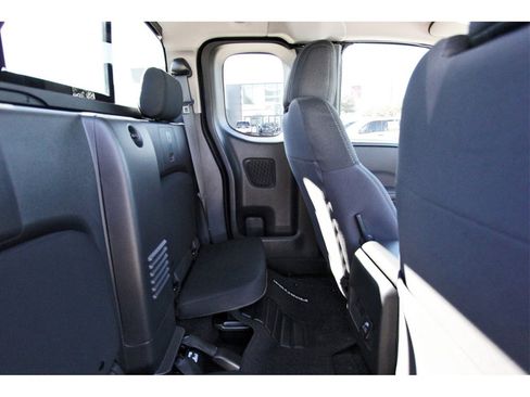 Certified 2024 Nissan Frontier SV w/ SV Convenience Package image 9