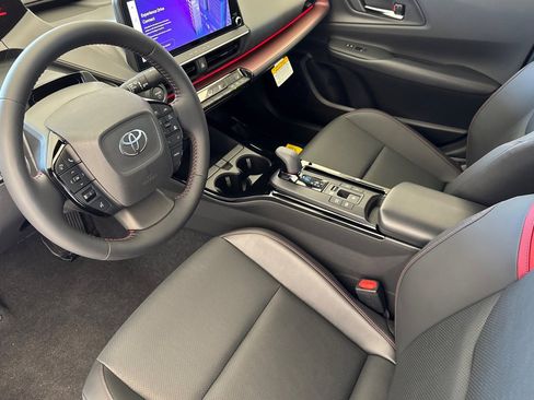 New 2026 Toyota Prius Plug-In Hybrid image 9