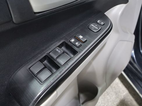 Used 2014 Toyota Camry LE FWD image 13