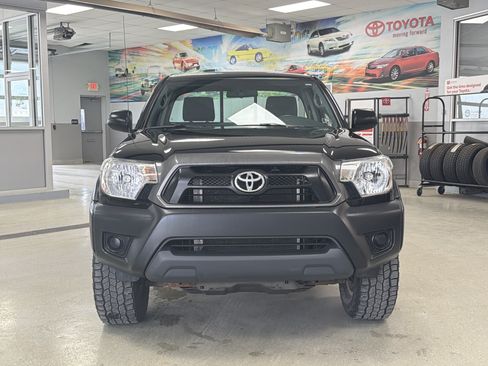 Used 2014 Toyota Tacoma 4x4 Regular Cab image 7