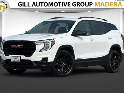 Used 2024 GMC Terrain SLE w/ Elevation Edition image 1