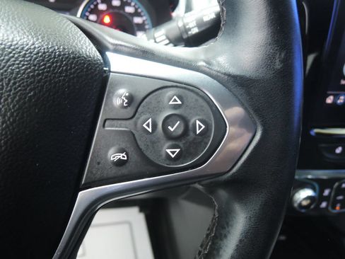 Used 2023 Chevrolet Traverse LT FWD image 15