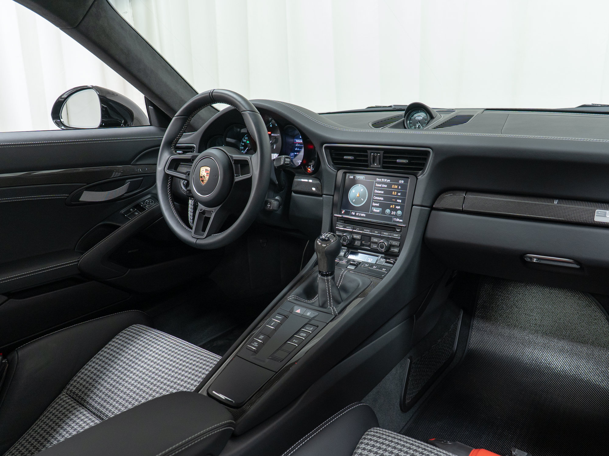 Used 2016 Porsche 911 R RWD image 26