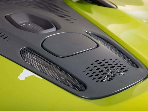 Used 2023 McLaren Artura image 17