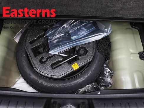 Used 2023 Hyundai Venue SEL w/ Cargo Package image 23