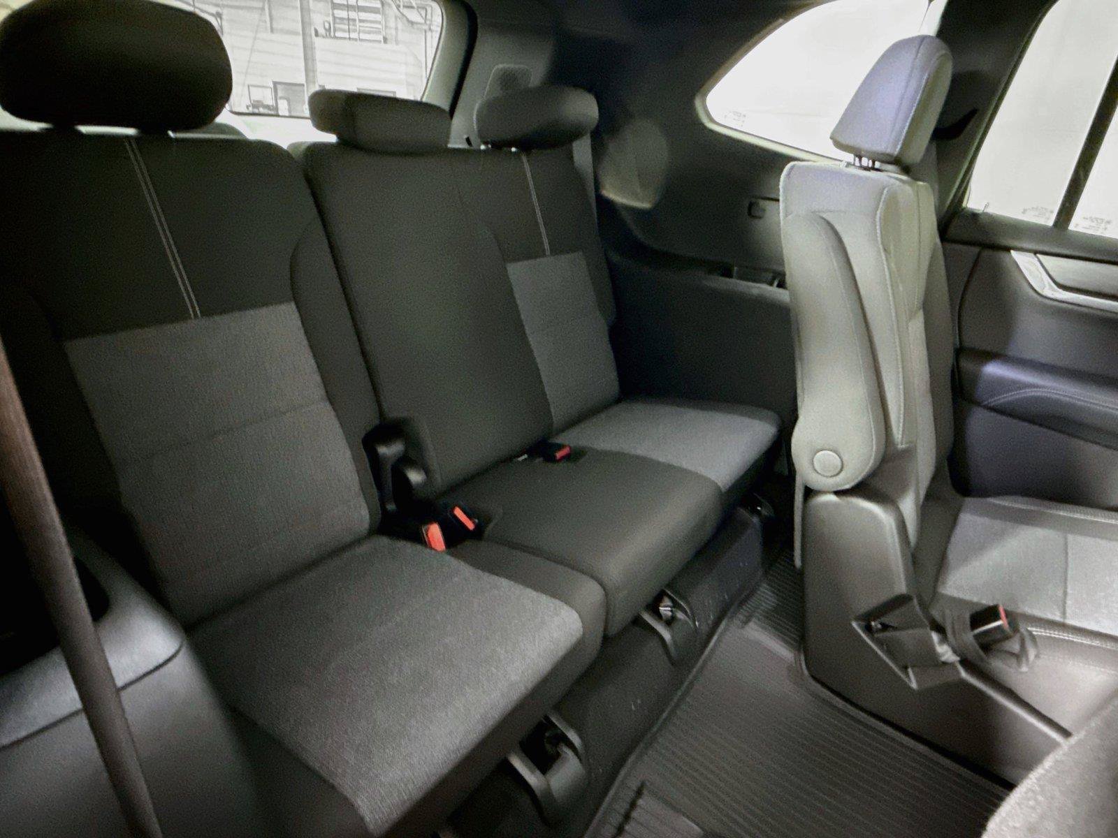 New 2027 GMC Acadia Elevation w/ LPO, Floor Liner Package AWD/4WD image 21