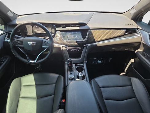 Used 2020 Cadillac XT6 Premium Luxury AWD/4WD image 9
