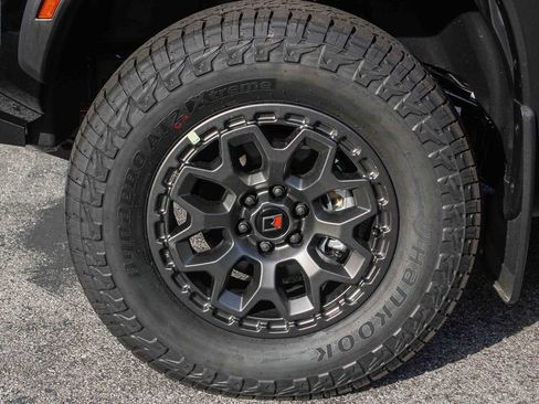 New 2026 Nissan Frontier PRO-4X w/ Pro Premium Package AWD/4WD image 11