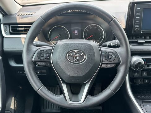 Used 2022 Toyota RAV4 XLE w/ XLE Grade Weather Package AWD/4WD image 19
