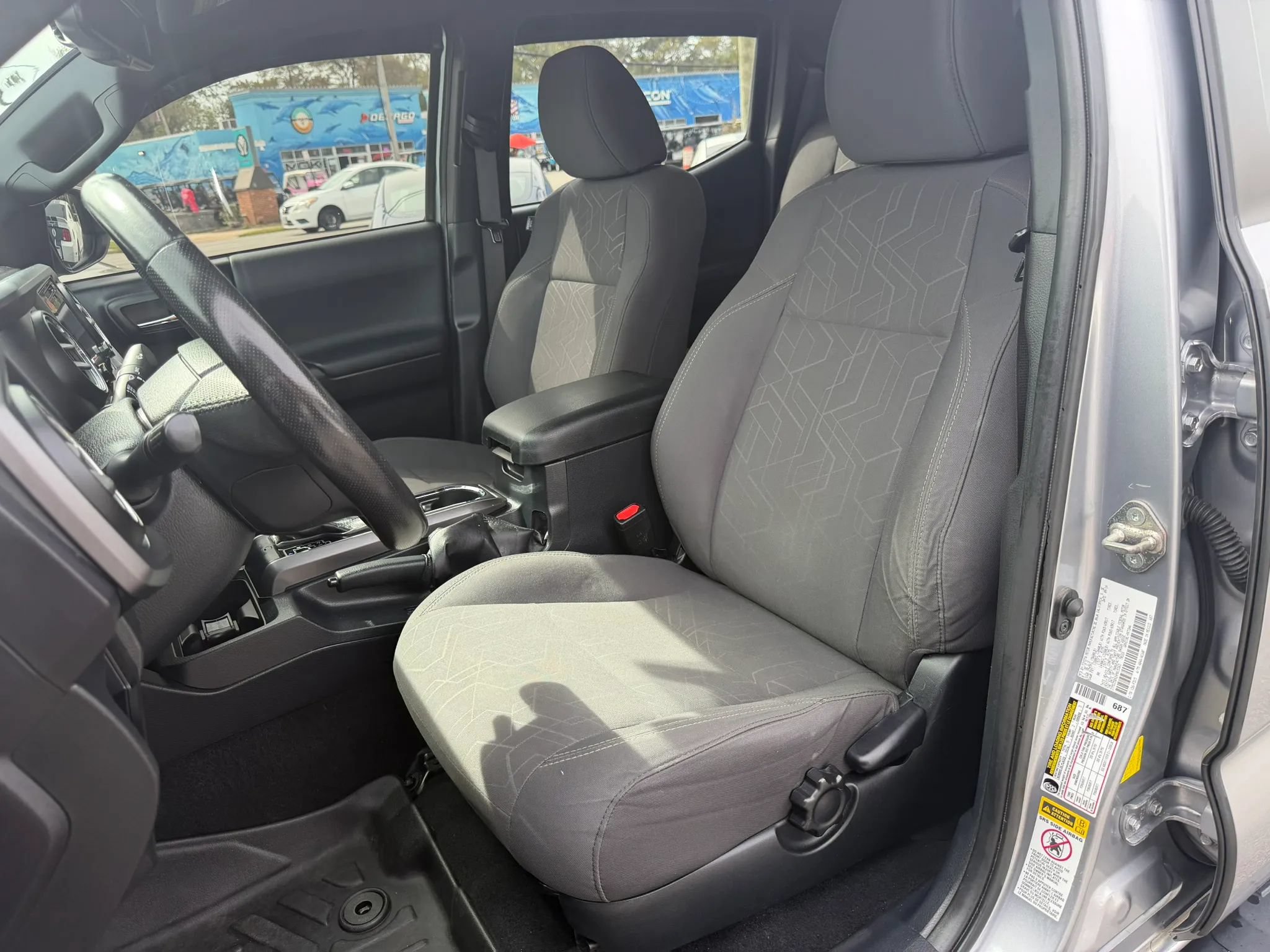Used 2017 Toyota Tacoma TRD Sport w/ Tow Package AWD/4WD image 13